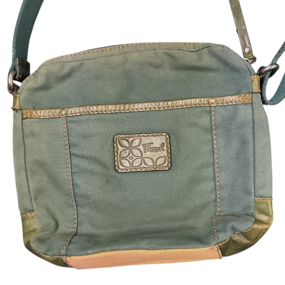 💚 Fossil Vintage Green Leather Crossbody Bag‎ – Distressed Boho Utility Vibe 🎒 - Picture 4 of 6